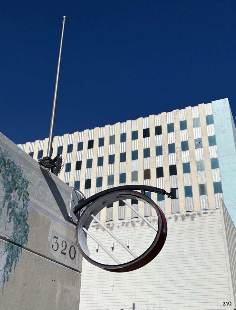 Clifford Singer. Circlular Sign  Las Vegas. 2026